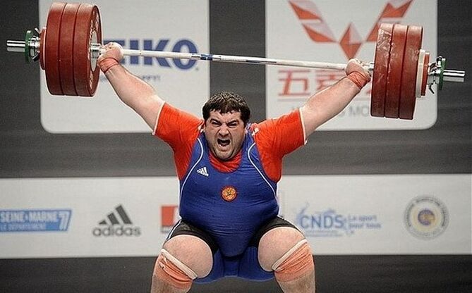 Weightlifting as a provocative factor in the development of lumbar osteochondrosis